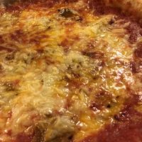 Vegan diavola with vegan salami at Origano Campo de' Fiori in Rome