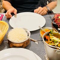 Naan, rijst en een curry met veel groente   at Masala House in Portimao