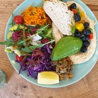 Hummus plate (11€) at ATAYA in Berlin