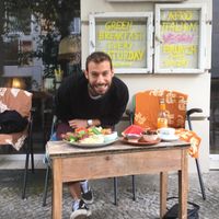 happy vegans at ATAYA in Berlin