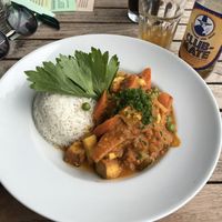 Vegan Tofu „Tikka Masala“ with rice at Mezzo  in Hannover