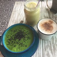 Avocado Soup / Matcha almond latte / Coco chai latte at Verde Amor in Naucalpan De Juarez