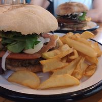 2 bacon cheese veganas at San Wich in Cadiz