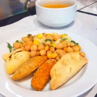 Soup, salad and 4 pastries menu at O Canteiro in Setubal