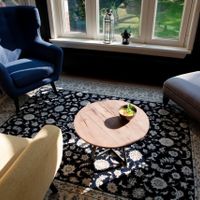 Relaxing chairs to enjoy a smoothie and some food at Cafe Sage in Amsterdam