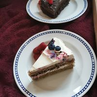 Pistachio&blueberry and chocolate&raspberry cakes at Fresco Middelburg in Middelburg