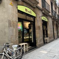 Sign/ door   at Manna Gelats in Barcelona