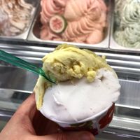 passion fruit sorbet and rice sorbet with ginger & cinnamom at Manna Gelats in Barcelona