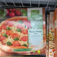 vegane pizza at Alnatura in Meerbusch