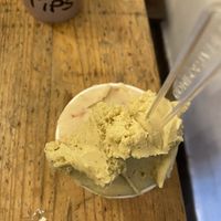 pistachio and ed sheeran (apple&cinnamon)❤️ at Edoardo - Piazza del Duomo in Florence