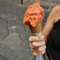 Strawberry at Edoardo - Piazza del Duomo in Florence