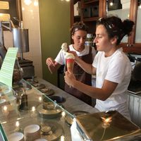 Large scoops  at Edoardo - Piazza del Duomo in Florence