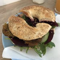Life Bagel mit Falafel at Taste in Luebeck