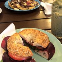 Vegan (bete, hummus, tomato, ruccola) bagel at Taste in Luebeck
