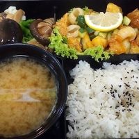 Lemon Chicken Bento at Vegandeli in Central Singapore