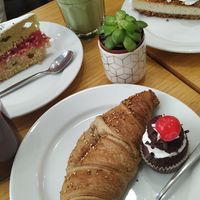 Cupcake croissant at Cloud Cakes - Mandar in Paris