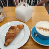 Coffee and chai at Cloud Cakes - Mandar in Paris