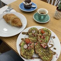 Croissant, avocado toast and Black Forest cupcake at Cloud Cakes - Mandar in Paris