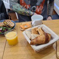 Breakfast and grilled cheese at Cloud Cakes - Mandar in Paris