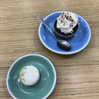 macaron + cupcake at Cloud Cakes - Mandar in Paris