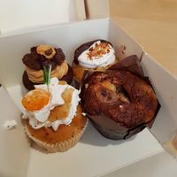 Cupcakes at Cloud Cakes - Mandar in Paris