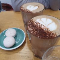 Moccacino with macarons at Cloud Cakes - Mandar in Paris