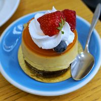 Raw Passion-fruit cheesecake at Cloud Cakes - Mandar in Paris