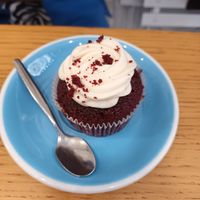 Red velvet cake at Cloud Cakes - Mandar in Paris