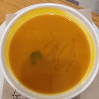 Pumpkin curry soup with pumpkin seeds at Cloud Cakes - Mandar in Paris