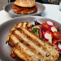 Grilled cheese sandwich at Cloud Cakes - Mandar in Paris