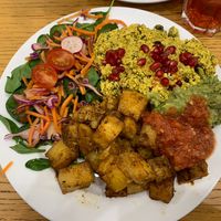 Scrambled Tofu with vegetables and potatoes   at Cloud Cakes - Mandar in Paris