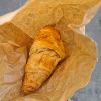 Croissant at Cloud Cakes - Mandar in Paris