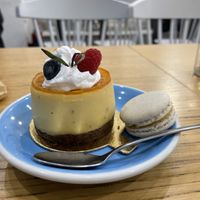 Passion fruit raw cake and macaroon   at Cloud Cakes - Mandar in Paris