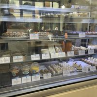 Display case  at Cloud Cakes - Mandar in Paris