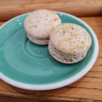 vegan macarons at Cloud Cakes - Mandar in Paris