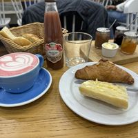 Breakfast menu  at Cloud Cakes - Mandar in Paris