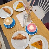 Quiche, latte, croissants at Cloud Cakes - Mandar in Paris