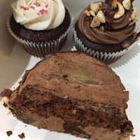 Red velvet cupcake, hazelnut cupcake & chocolate praline cake  at Cloud Cakes - Mandar in Paris