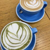 Matcha latte and cafe lattee  at Cloud Cakes - Mandar in Paris