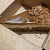 The unmissable lotus cheesecake at Cloud Cakes - Mandar in Paris