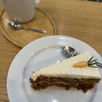 Carrot cake and tea  at Cloud Cakes - Mandar in Paris