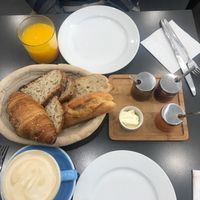 Bread basket at Cloud Cakes - Mandar in Paris