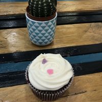 Red velvet cupcake  at Cloud Cakes - Mandar in Paris