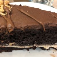 Peanut butter and chocolate cake at Cloud Cakes - Mandar in Paris