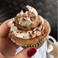 Tiramisu Cupcake at Cloud Cakes - Mandar in Paris