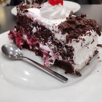 Vegan Black Forest cake at Cloud Cakes - Mandar in Paris