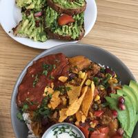 Avocado toast & Mexican Cloud bowl  at Cloud Cakes - Mandar in Paris