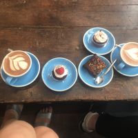 Hot chocolates, cupcakes and a brownie  at Cloud Cakes - Mandar in Paris