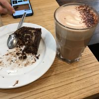 Mocaccino and marbré cake at Cloud Cakes - Mandar in Paris