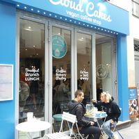 Cloud cakes outside seating area at Cloud Cakes - Mandar in Paris